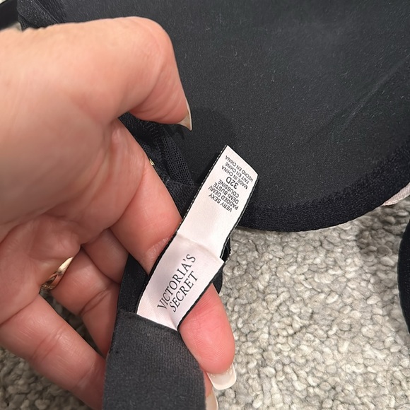 Victoria’s Secret push up bra 32D Demi lace push up - Picture 5 of 6